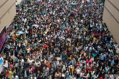 [Photo] Choáng ngợp trước cảnh tượng thi công chức tại Trung Quốc