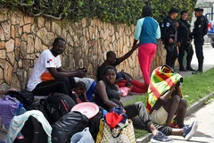 Người tị nạn Haiti nghỉ tại một trại tạm ở Guatemala City ngày 10/6/2019. (Nguồn: AFP/TTXVN) 