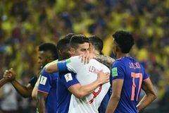 James Rodriguez tiển Lewandowski về nước.