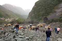 Hiện trường vụ sạt lở. (Nguồn; THX/TTXVN)