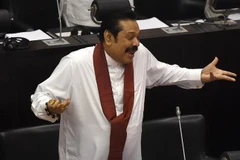 Thủ tướng Sri Lanka Mahinda Rajapakse phát biểu tại cuộc họp Quốc hội ở Colombo ngày 19/11/2018. (Nguồn: AFP/TTXVN) 