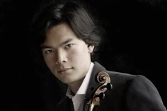 Nghệ sỹ violin Stefan Jackiw. (Nguồn: Vietnam+)