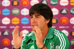 Loew khen Boateng vì đã khóa chặt được Cristiano Ronaldo