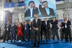 Những người ủng hộ đảng Giấc mơ Gruzia mừng chiến thắng tại Tbilisi. (Nguồn: EPA/TTXVN)