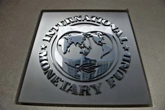 Biểu tượng Quỹ Tiền tệ quốc tế (IMF) tại Washington. (Nguồn: AFP/TTXVN) 