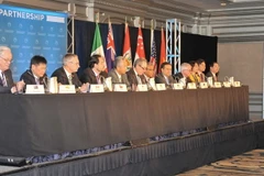 Bộ trưởng Thương mại các nước tham gia đàm phán TPP trong một họp báo chung. (Ảnh: Thanh Tuấn/TTXVN)