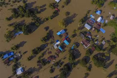 Cảnh ngập lụt do mưa lớn tại tỉnh Ubon Ratchathani, Thái Lan ngày 14/9/2019. (Nguồn: AFP/TTXVN) 