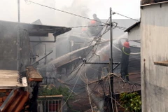 Thành phố Hồ Chí Minh: Cháy lớn trong phòng trọ, 2 người tử vong