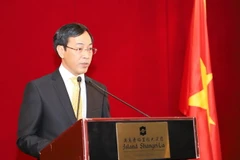 Tổng Lãnh sự Trần Thanh Huân phát biểu tại buổi chiêu đãi. (Ảnh: Xuân Tuấn/Vietnam+)