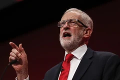 Lãnh đạo Công đảng đối lập tại Anh Jeremy Corbyn phát biểu tại một hội nghị ở Brighton ngày 24/9/2019. (Nguồn: THX/TTXVN) 