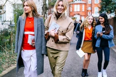 "Bữa tiệc thị giác" tại Tuần lễ thời trang London Thu Đông 2015