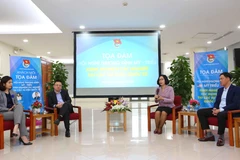 Các khách mời tại toạ đàm. (Ảnh: Thành Đạt/TTXVN)