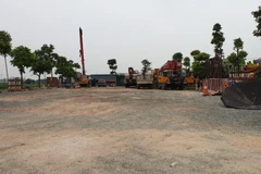 Chủ đầu tư đã di chuyển cơ bản máy móc ra khỏi khu đất nông nghiệp. (Ảnh: Mạnh Khánh/Vietnam+)