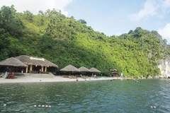 Quảng Ninh tạm dừng hoạt động bãi tắm Soi Sim trên vịnh Hạ Long
