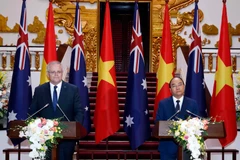 Thủ tướng Chính phủ Nguyễn Xuân Phúc và Thủ tướng Australia Scott Morrison tổ chức họp báo sau hội đàm. (Ảnh: Thống Nhất/TTXVN)