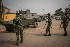 Ảnh tư liệu: Binh sỹ Nigeria tuần tra tại Aba ngày 15/2/2019. (Nguồn: AFP/ TTXVN)