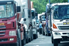 TP Hồ Chí Minh: Tắc đường hơn 5 giờ do xe cẩu hỏng trên cầu Phú Mỹ