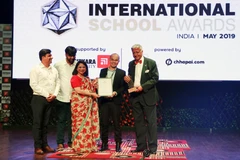 Tập đoàn giáo dục Nguyễn Hoàng vinh dự nhận giải thưởng Trường học tốt nhất sử dụng công nghệ. (Nguồn: Vietnam+)