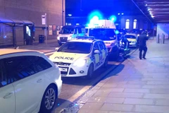 Cảnh sát triển khai tại hiện trường. (Nguồn: Sam Clack/Twitter)