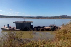 Kon Tum: Lắp đặt camera và trạm cân giám sát khai thác khoáng sản