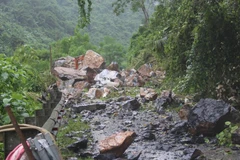 Hiện trường vụ sạt lở đá trên Quốc lộ 3. (Nguồn: Báo Bắc Kạn)