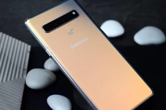 Điện thoại Samsung Galaxy S10 5G. (Nguồn: SlashGear)