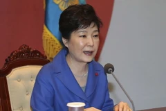 Bà Park Geun-hye tại phiên họp nội các khẩn ở thủ đô Seoul ngày 9/12. AP/TTXVN