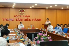 Hội nghị với các bộ, ngành “Đánh giá tình hình giải ngân vốn đầu tư công nguồn vốn nước ngoài 5 tháng và các biện pháp tăng cường giải ngân năm 2021” ngày 11/6. (Ảnh: Vietnam+)