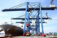 Việc triển khai hệ thống quản lý giám sát hải quan tự động (VASSCM) giúp giảm thời gian thực hiện các thủ tục giao nhận hàng tại cảng cũng là nguyên nhân giảm thời gian và chi phí thực hiện thủ tục thương mại qua biên giới đối với hàng hóa xuất nhập khẩu.