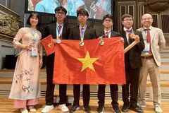 Việt Nam giành 3 Huy chương Vàng tại Olympic Hóa học Quốc tế 2023