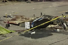 Hiện trường vụ tai nạn. (Ảnh: TTXVN phát) Hà Giang: Tai nạn trong đêm Trung Thu, 3 người đang được điều trị tích cực