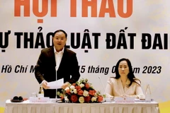 Thứ trưởng Bộ Tài nguyên và Môi trường Lê Minh Ngân phát biểu. (Ảnh: Hồng Giang/TTXVN)