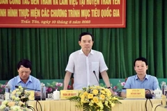 Phó thủ tướng Trần Lưu Quang phát biểu tại buổi làm việc với tỉnh Yên Bái về tình hình thực hiện các chương trình mục tiêu quốc gia. (Ảnh: Việt Dũng/TTXVN)