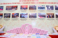 [Photo] Giới thiệu cuốn sách của Tổng Bí thư về quân sự, quốc phòng