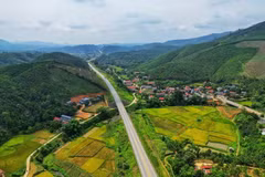 [Photo] Cao tốc Hà Nội-Lào Cai "đánh thức" kinh tế vùng Tây Bắc 