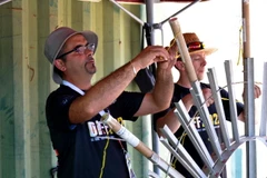 Đội pháo hoa Italy có nhiều kinh nghiệm khi từng 2 lần vô địch Lễ hội DIFF năm 2017 và 2018. (Ảnh: Quốc Dũng/TTXVN)