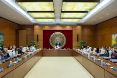 Phó Chủ tịch Quốc hội Trần Quang Phương gặp mặt Đoàn đại biểu là hội viên Hội Tù Yêu nước tỉnh Quảng Ngãi. (Nguồn: Công thông tin Điện tử Quốc hội)