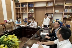 Tiến sỹ Nguyễn Trọng Khoa, Phó Cục trưởng Cục quản lý Khám chữa bệnh phát biểu tại cuộc họp Hội đồng chuyên môn nghiệm thu Hướng dẫn chẩn đoán và điều trị bệnh sốt xuất huyết Marburg. (Nguồn: báo Sức khỏe & Đời sống)