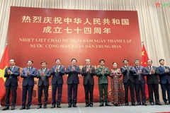 Các đại biểu dự tiệc chiêu đãi. (Nguồn: báo Quân đội Nhân dân)