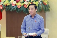 Phó Chủ tịch Quốc hội Nguyễn Khắc Định điều hành phiên họp. (Ảnh: Doãn Tấn/TTXVN)