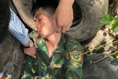 Đối tượng Lường Văn Quân, hộ khẩu thường trú ở xã Bum Tở, huyện Mường Tè, bị lực lượng chức năng bắt giữ. (Ảnh: TTXVN phát)