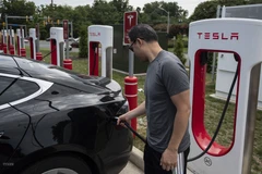 Thị trường EV của Mỹ chật vật với việc giảm giá và hàng tồn kho tăng