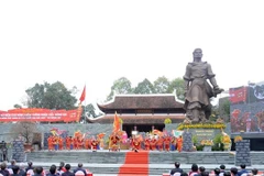 Quang cảnh một lễ kỷ niệm chiến thắng Ngọc Hồi-Đống Đa ở Gò Đống Đa. (Ảnh: TTXVN)