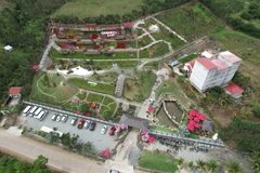 Cơ sở Canary Garden, xã An Hòa Hải, huyện Tuy An, tỉnh Phú Yên, xây dựng nhiều hạng mục công trình và đón khách như một điểm du lịch trong Tết Nguyên đán vừa qua. (Ảnh: TTXVN phát)