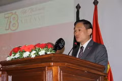 Đại sứ Trần Quốc Khánh phát biểu khai mạc sự kiện. (Ảnh: Trung Khánh/Vietnam+)