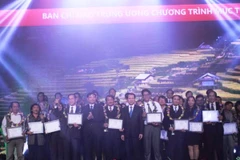 Các tác giả được vinh danh tại lễ trao giải. (Ảnh: BTC)