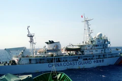 Tàu quân sự Trung Quốc mang vũ khí đe dọa tàu Việt Nam