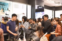 Hàng nghìn ưu đãi lên đến 50% đến từ gần 2.500 gian hàng tại Vincom. (Ảnh: CTV)