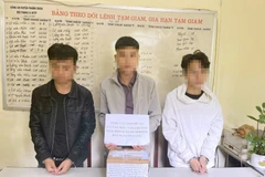 Các đối tượng và tang vậ tại Cơ quan Công an. (Nguồn: Công an cung cấp)