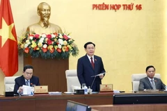 Chủ tịch Quốc hội Vương Đình Huệ phát biểu khai mạc phiên họp. (Ảnh: Doãn Tấn/TTXVN)